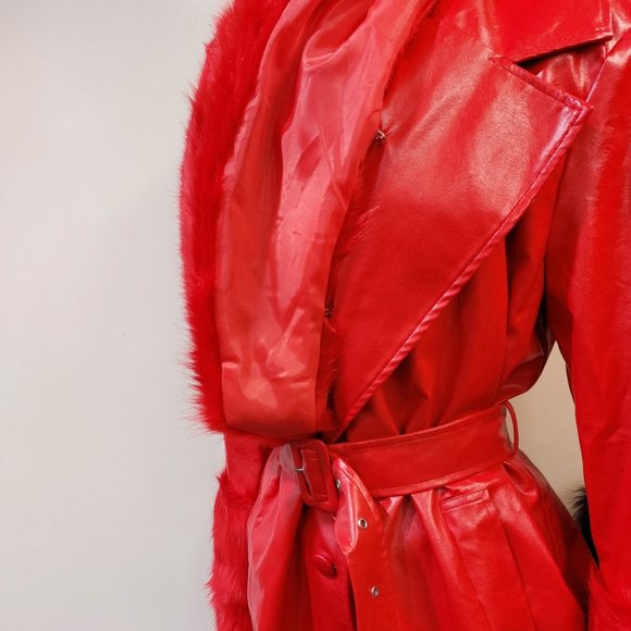 💥SHOWSTOPPER💥Leather Coat with Oversized Fur Collar in Shiny Scarlet Red - Picture 6 of 16